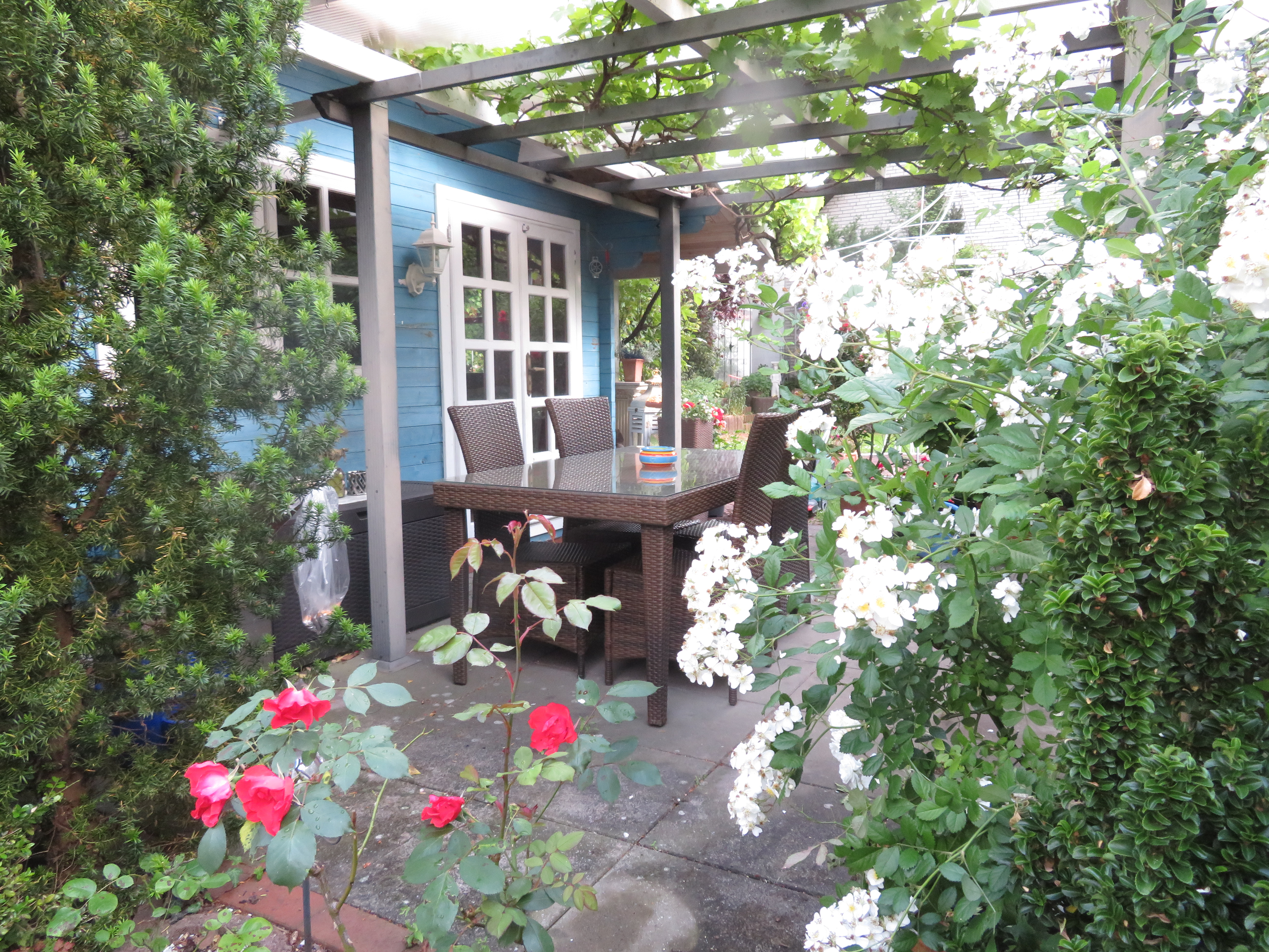 Überdachter Sitzplatz Überdachter Sitzplatz